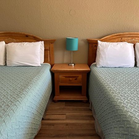 Sunset Inn And Suites Fredericksburg Extérieur photo