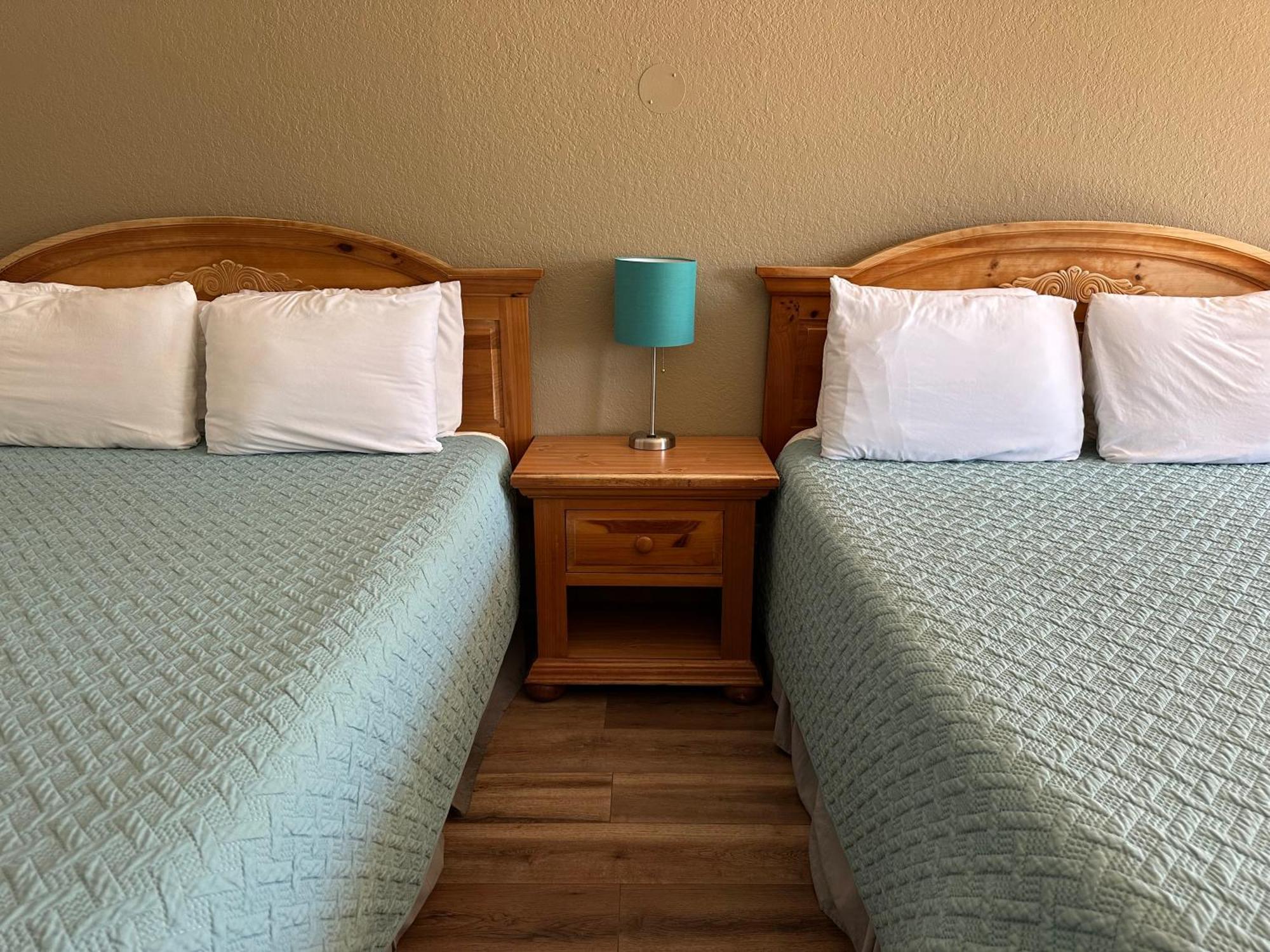 Sunset Inn And Suites Fredericksburg Extérieur photo