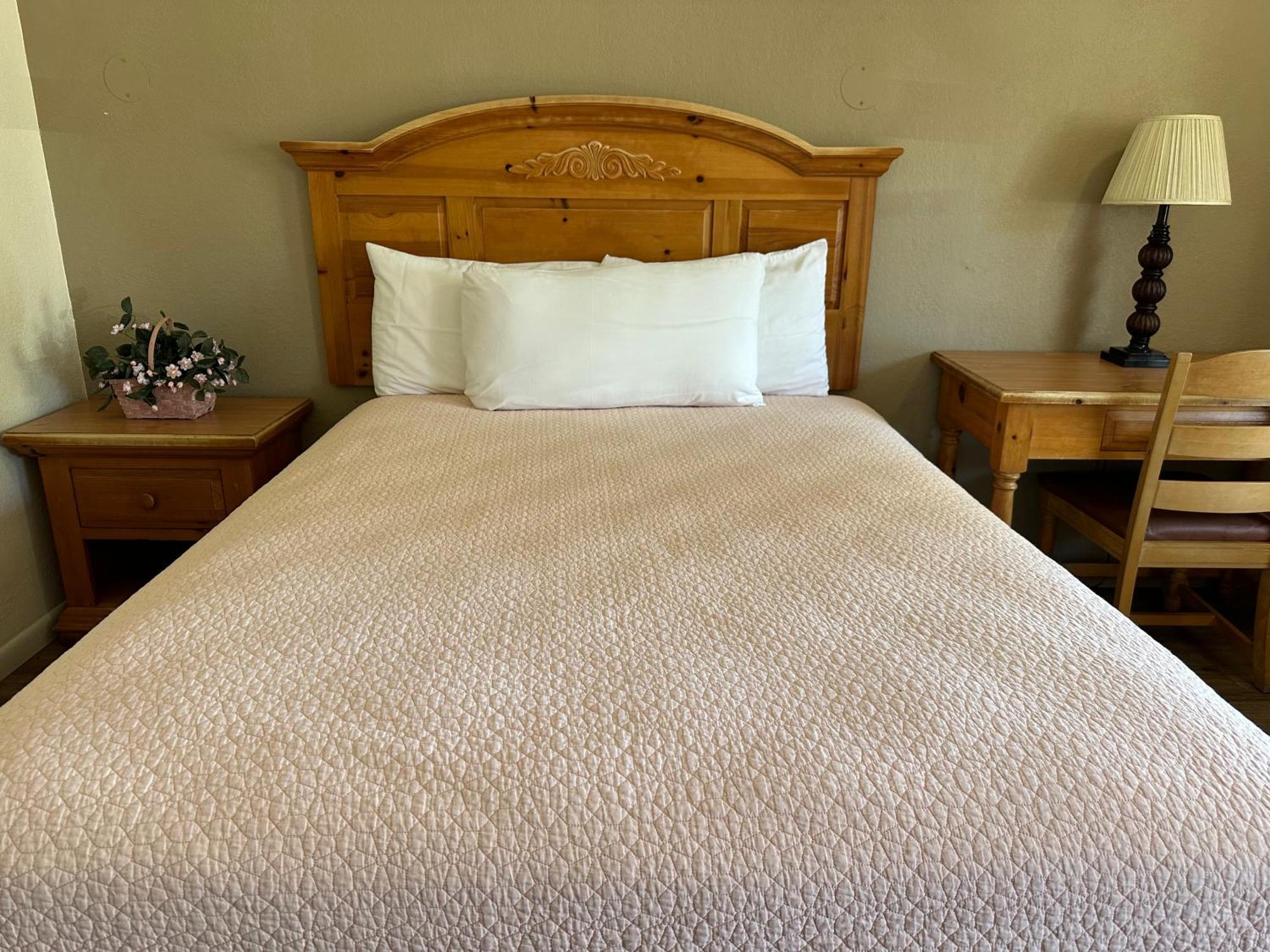Sunset Inn And Suites Fredericksburg Extérieur photo