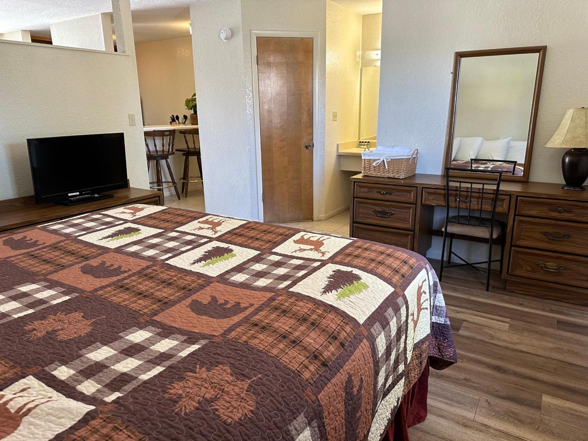 Sunset Inn And Suites Fredericksburg Extérieur photo