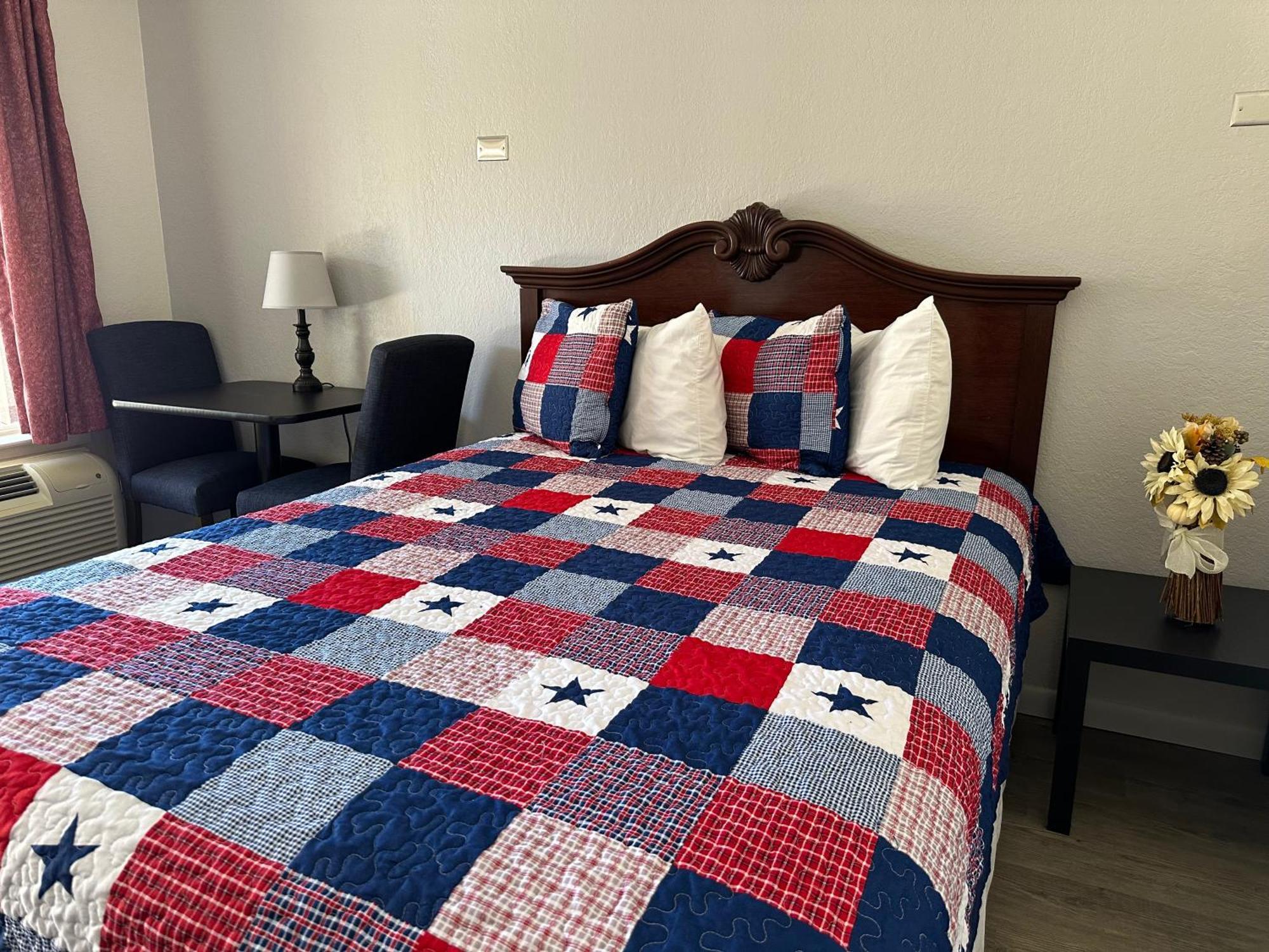 Sunset Inn And Suites Fredericksburg Extérieur photo