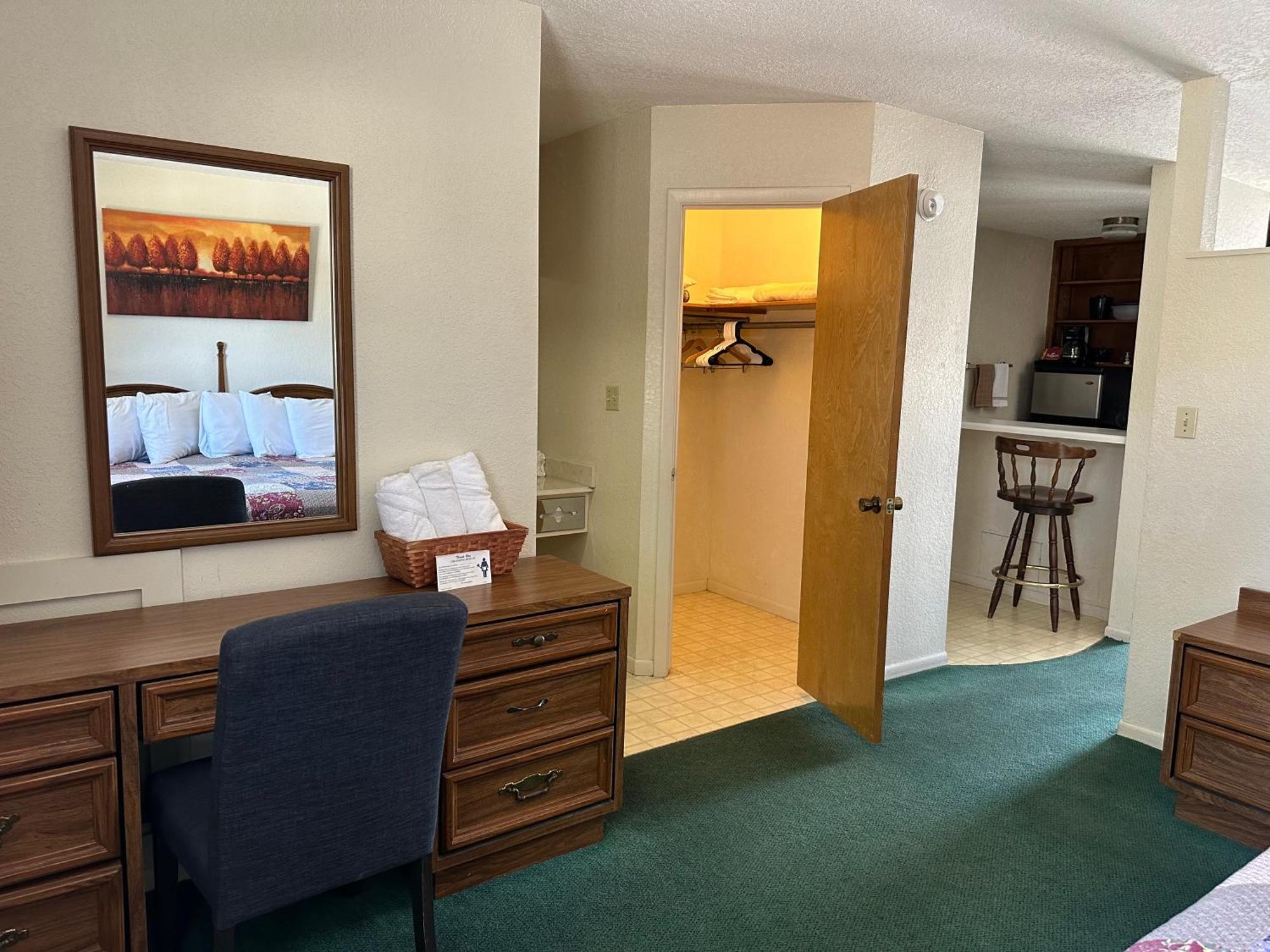 Sunset Inn And Suites Fredericksburg Extérieur photo