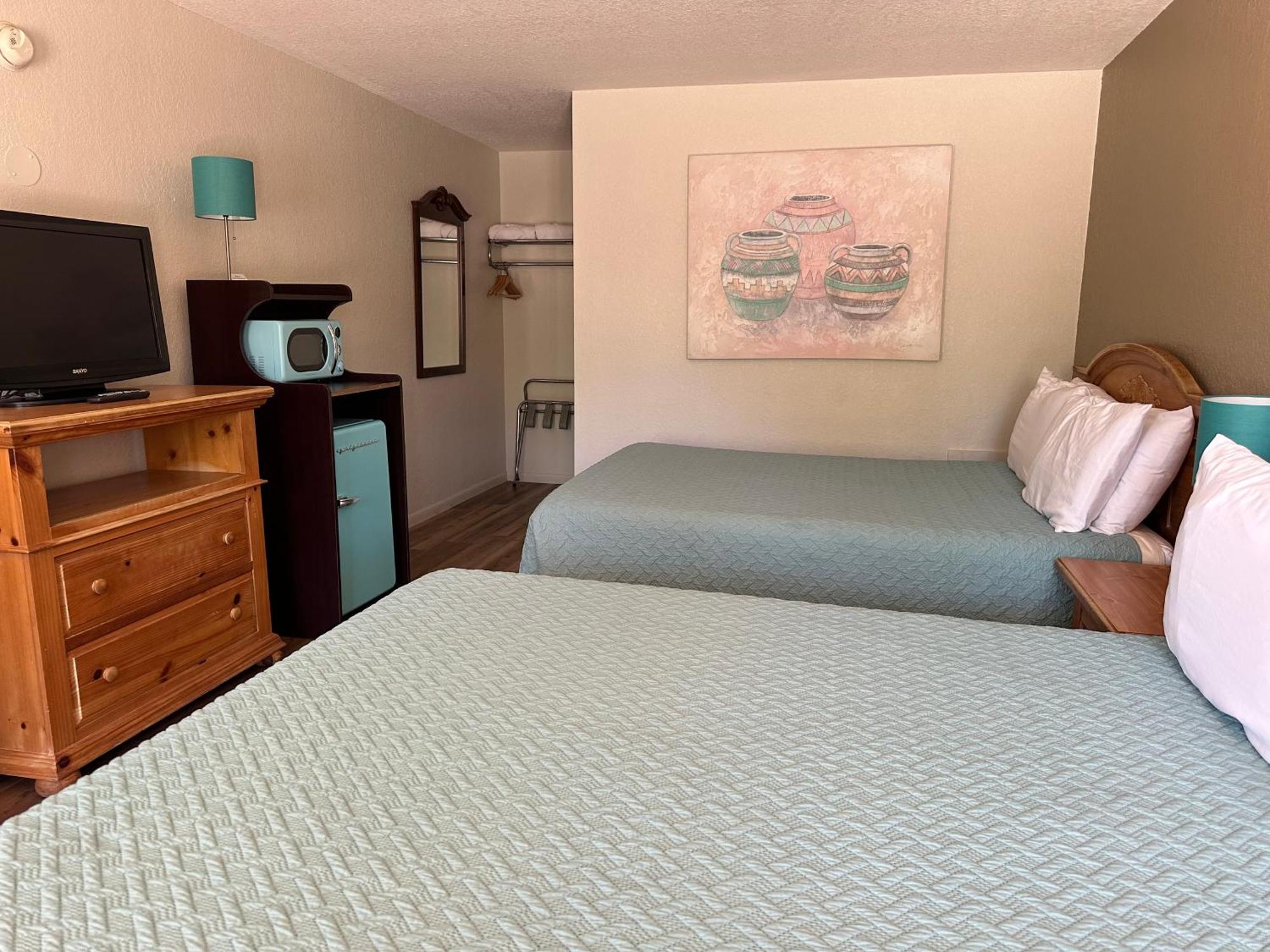 Sunset Inn And Suites Fredericksburg Extérieur photo