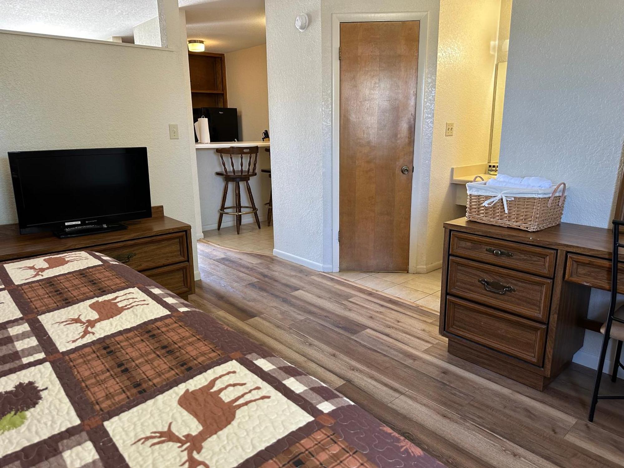 Sunset Inn And Suites Fredericksburg Extérieur photo