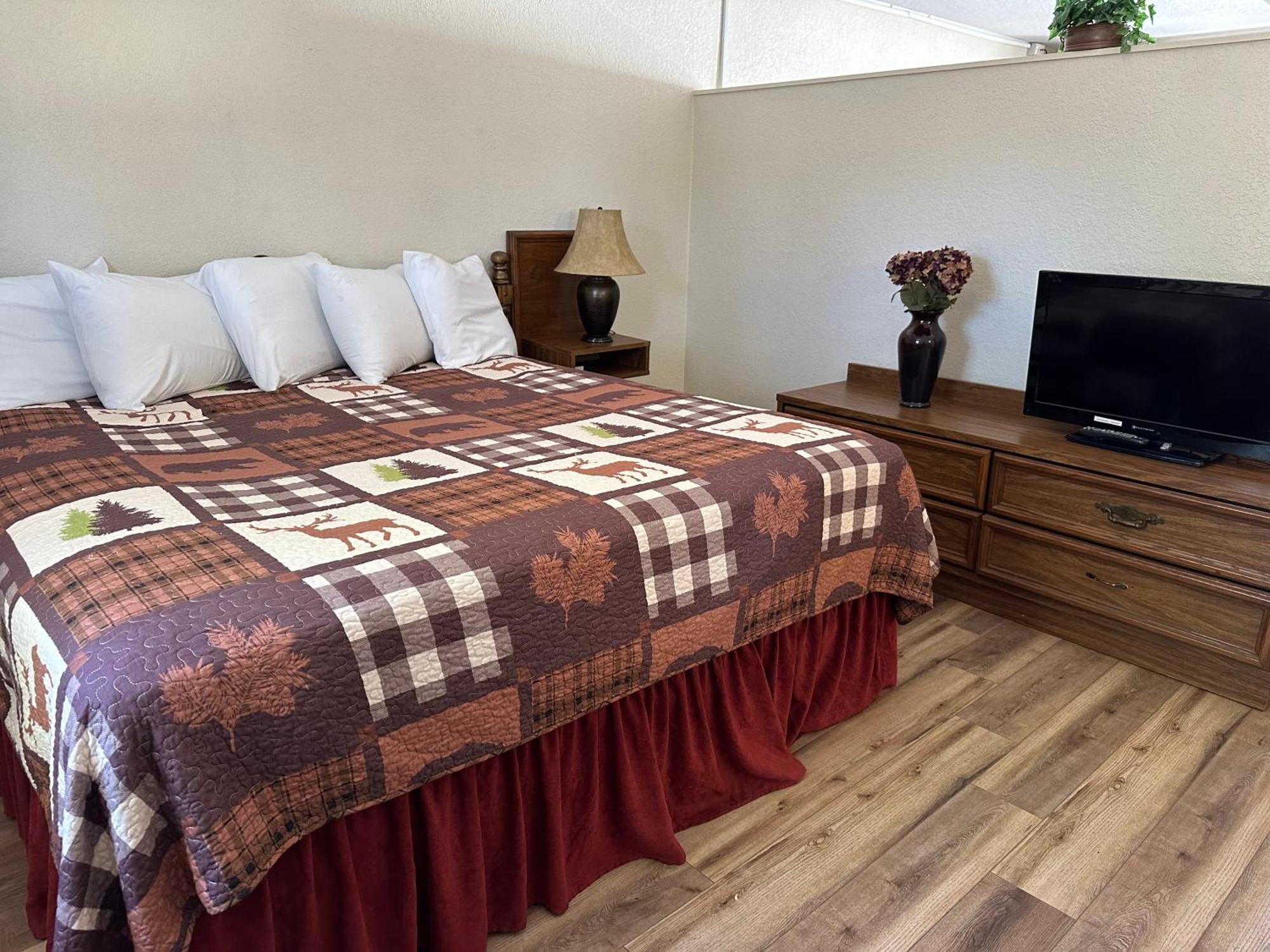 Sunset Inn And Suites Fredericksburg Extérieur photo